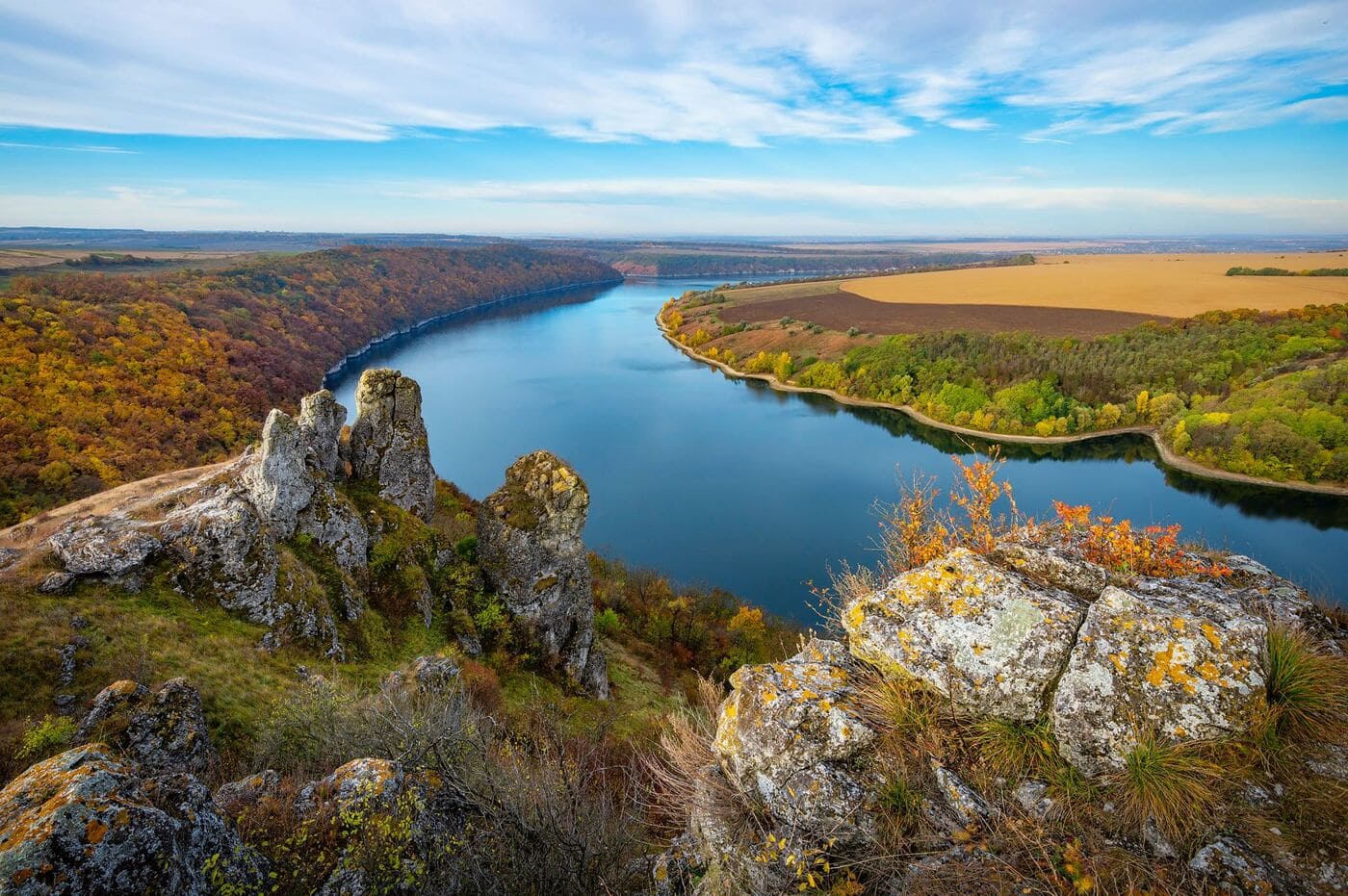 Lake peninsula